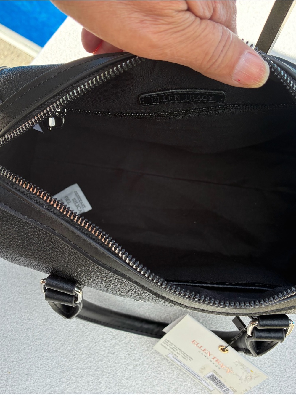 Ellen Tracy Madison Pebble Grain Barrel Crossbody Bag Black NWT - Picture 7 of 13